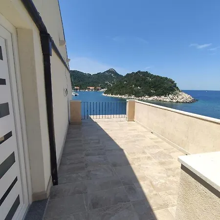 Lesic Zaklopatica * Lastovo