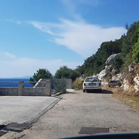 Lesic Zaklopatica Apartmán