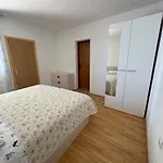 Lesic Zaklopatica Apartment