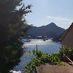 Apartment Lesic Zaklopatica Lastovo