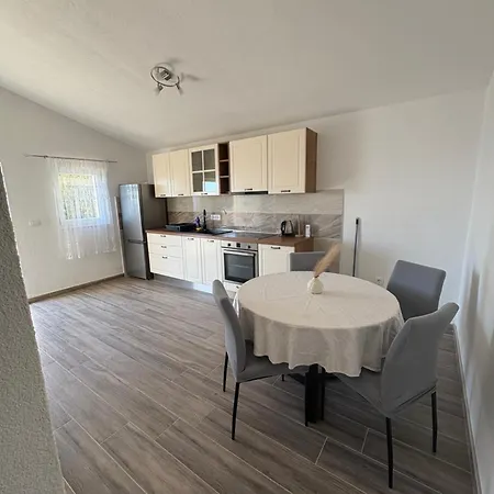 Lesic Zaklopatica Apartment Lastovo