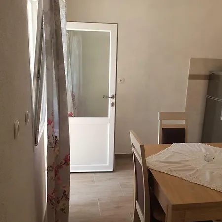 Lesic Zaklopatica Lägenhet Lastovo
