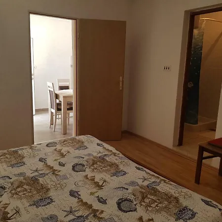 Lesic Zaklopatica Apartman