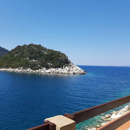 Lesic Zaklopatica Lägenhet Lastovo
